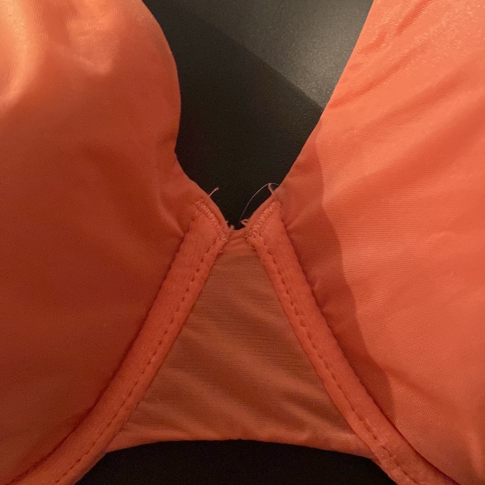 ! Victoria’s Secret bra 32DDD pre-owned - Picture 3 of 10